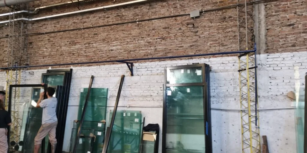 Instalación de red de aire en fábrica de aberturas. 10
