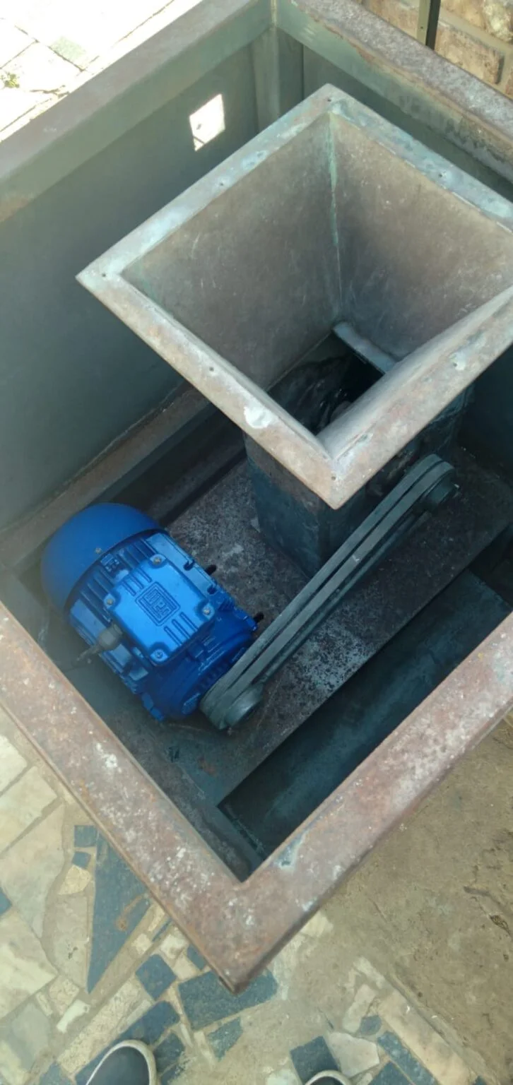 Acondicionamiento y reparación de moledora LOYTO 5
