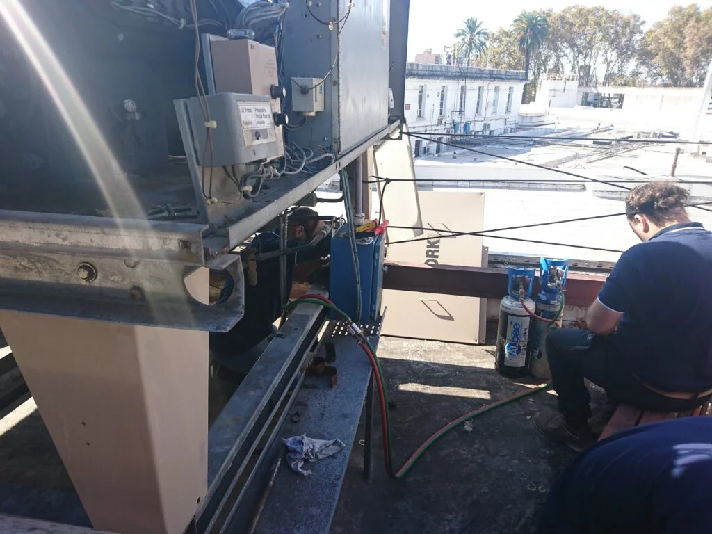 Arreglo compresor y mantenimiento preventivo de chiller enfriador 5