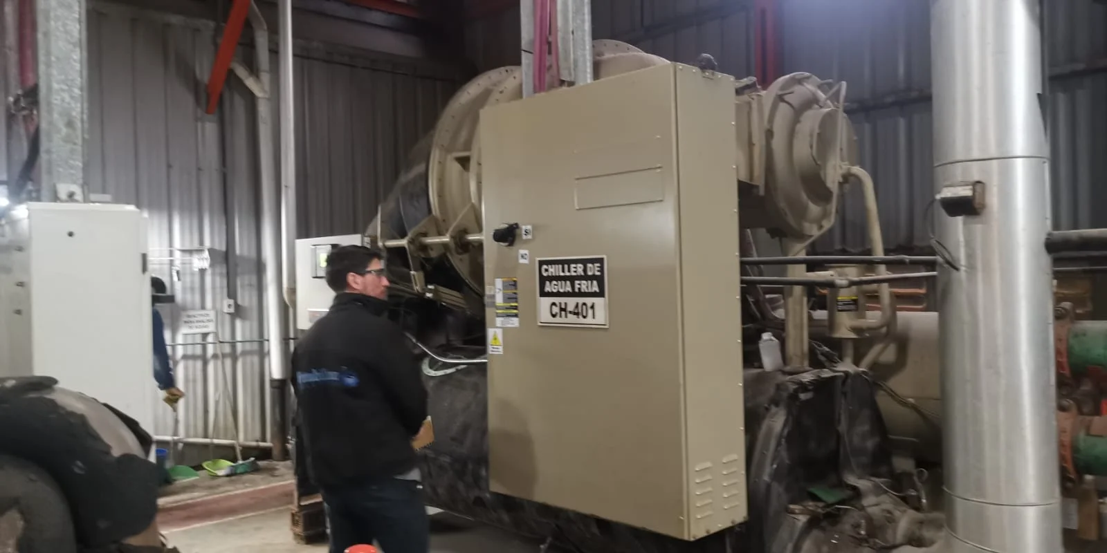 Explosion y motor averiado: control de funcionamiento de un chiller