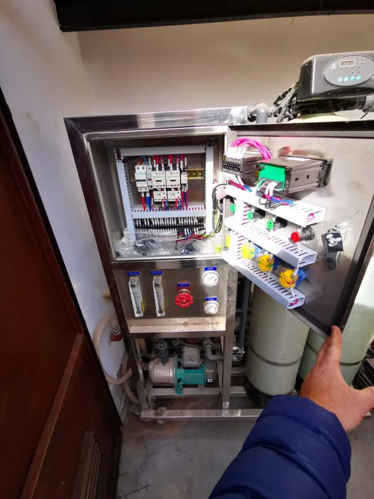 Instalacion osmosis inversa Roldan 2