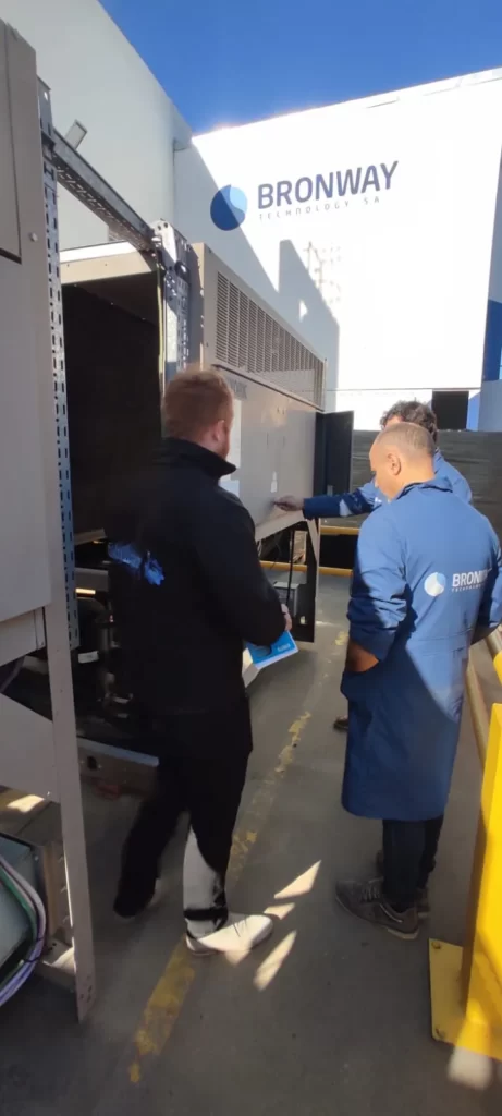 Mantenimiento y reparacion de chillers YORK en BRONWAY TECHNOLOGY