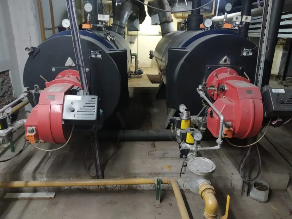 Mantenimiento y reparacion electrica de caldera a gas 2