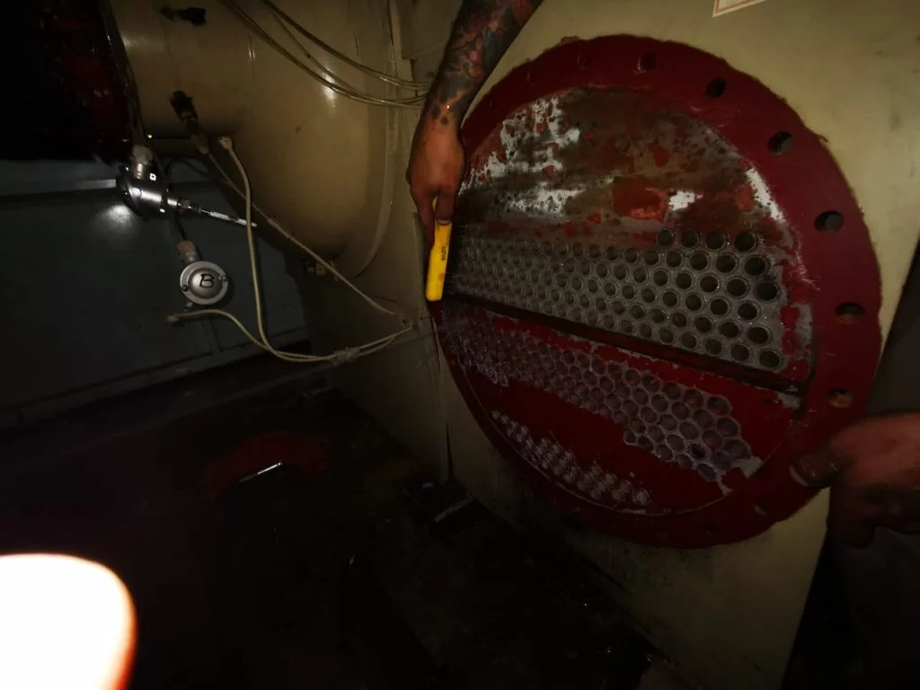 Reparacion intercambiador de calor McQuay CEMAR 11