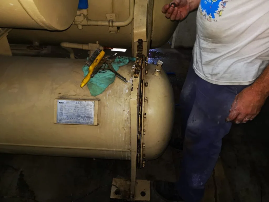 Reparacion intercambiador de calor McQuay CEMAR 15