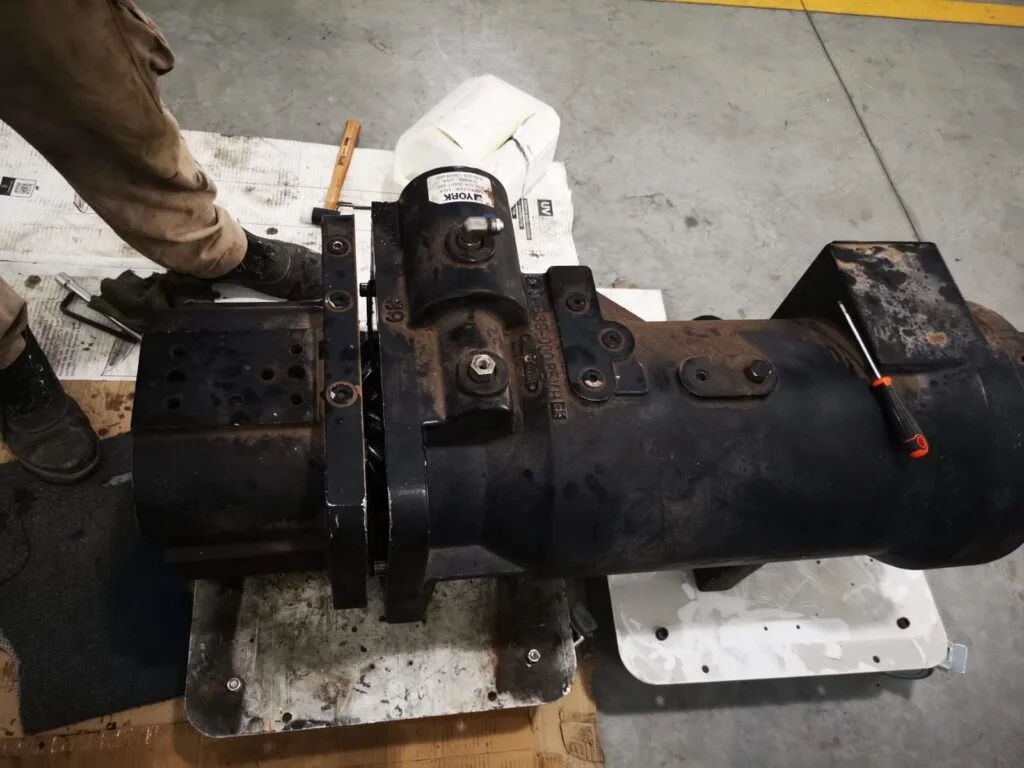 Reparación compresor a tornillo York 4