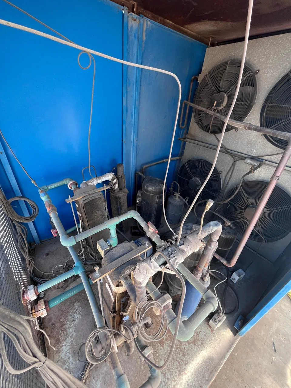 Reparación de enfriador chiller en fábrica de inyección de plástico 2