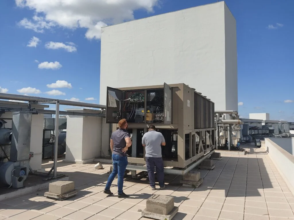 Mantenimiento y reparacion de chillers