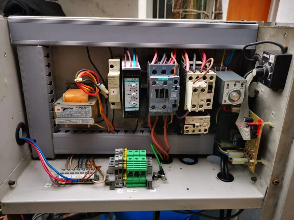 Reparación integral de chiller en cristaleria 3