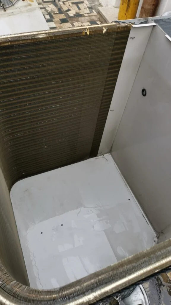 Reparación integral de chiller en cristaleria 5
