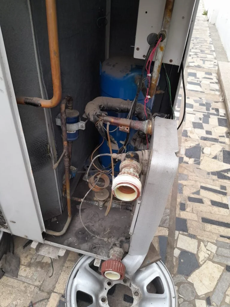 Reparación integral de chiller en cristaleria 6