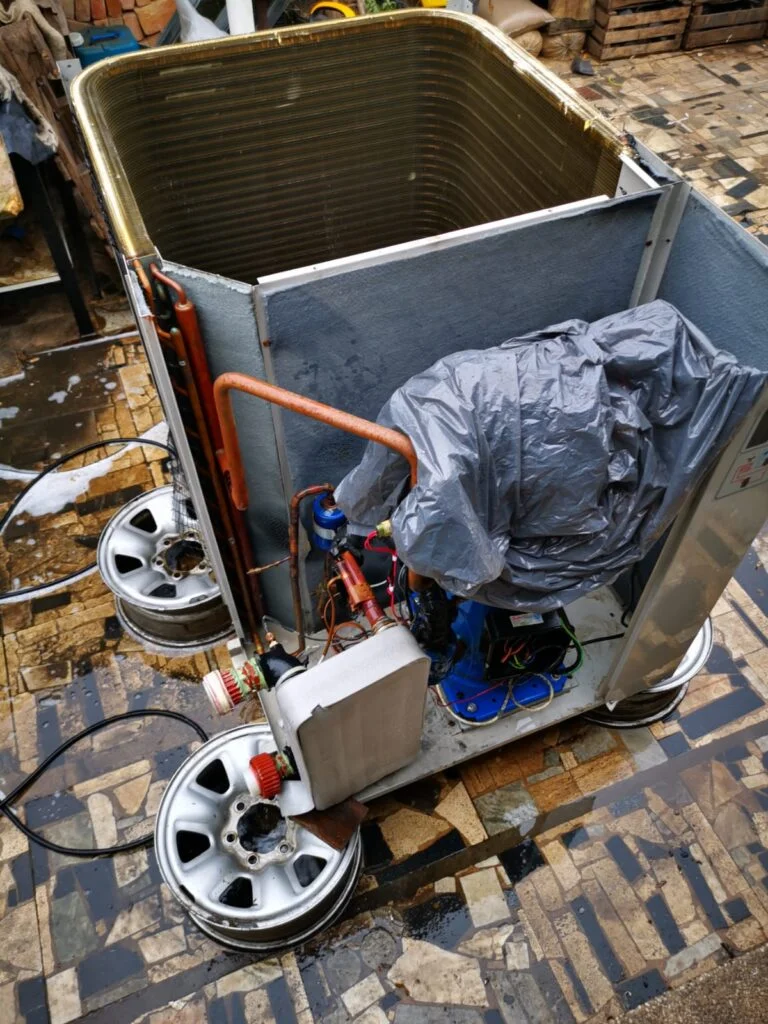 Reparación integral de chiller en cristaleria 8
